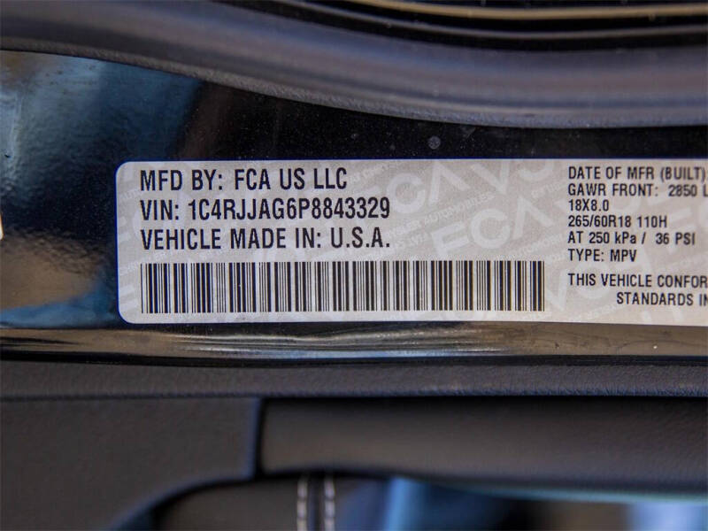 2023 Jeep Grand Cherokee L Laredo