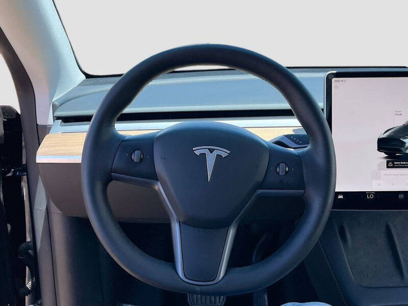 2025 Tesla Model Y Long Range