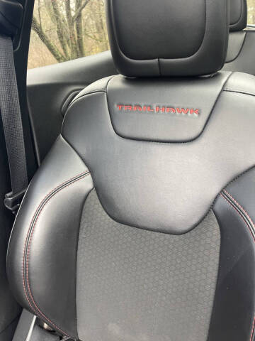 2019 Jeep Cherokee Trailhawk