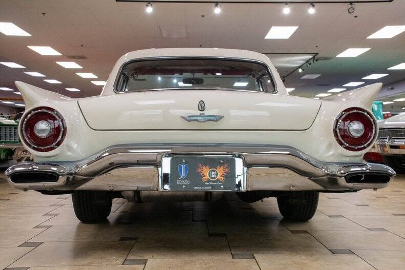 1957 Ford Thunderbird