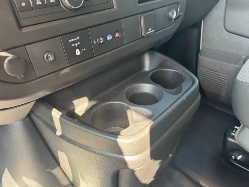 2018 Chevrolet Express LS 2500