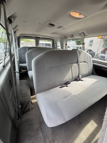 2009 Ford E-Series E-350 SD XL