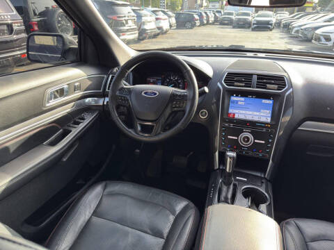 2017 Ford Explorer Sport