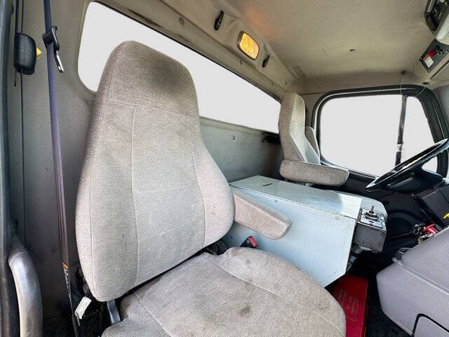 2016 Freightliner 114 SD