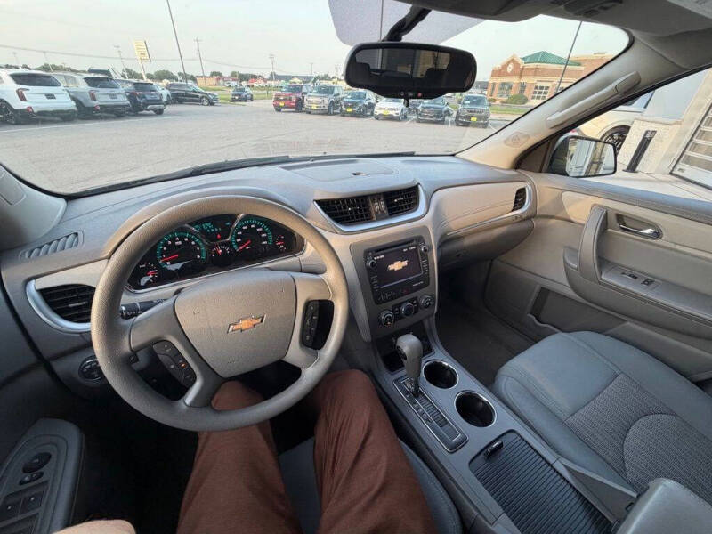 2017 Chevrolet Traverse LS