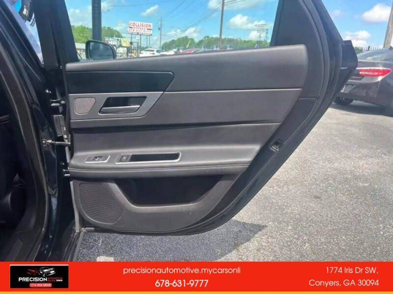 2016 Jaguar XF R-Sport