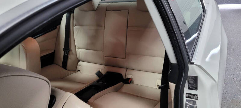 2011 BMW 3 Series 328i