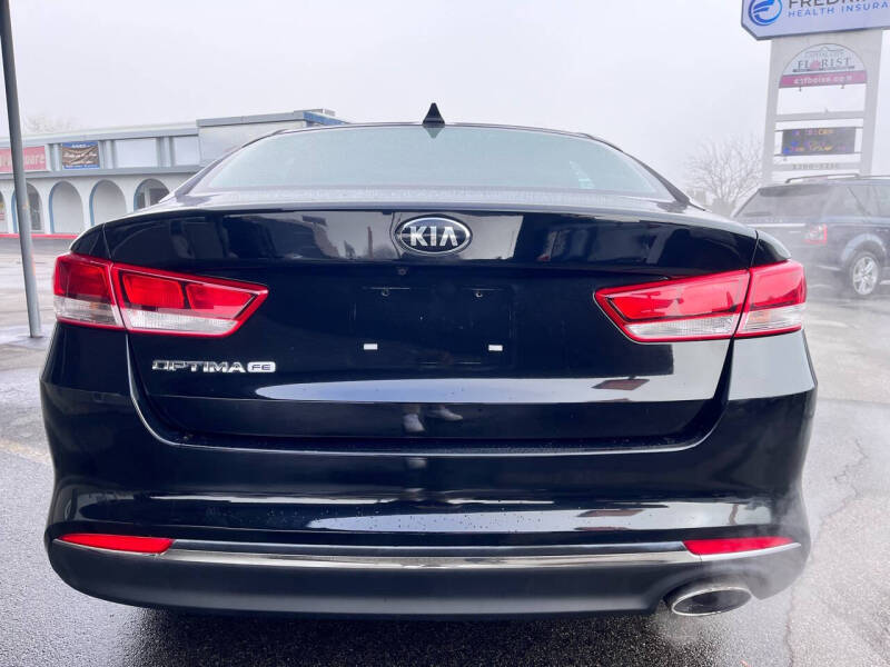 2016 Kia Optima LX photo 5