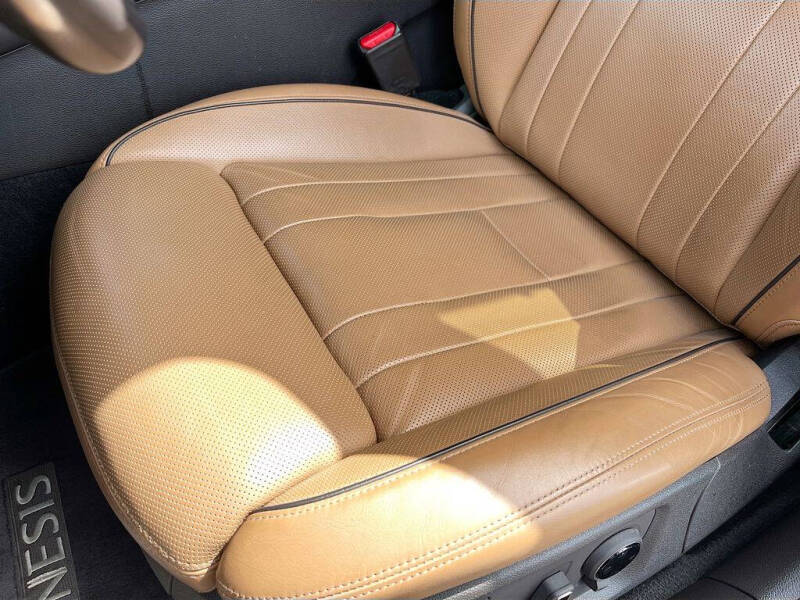 2020 Genesis G80