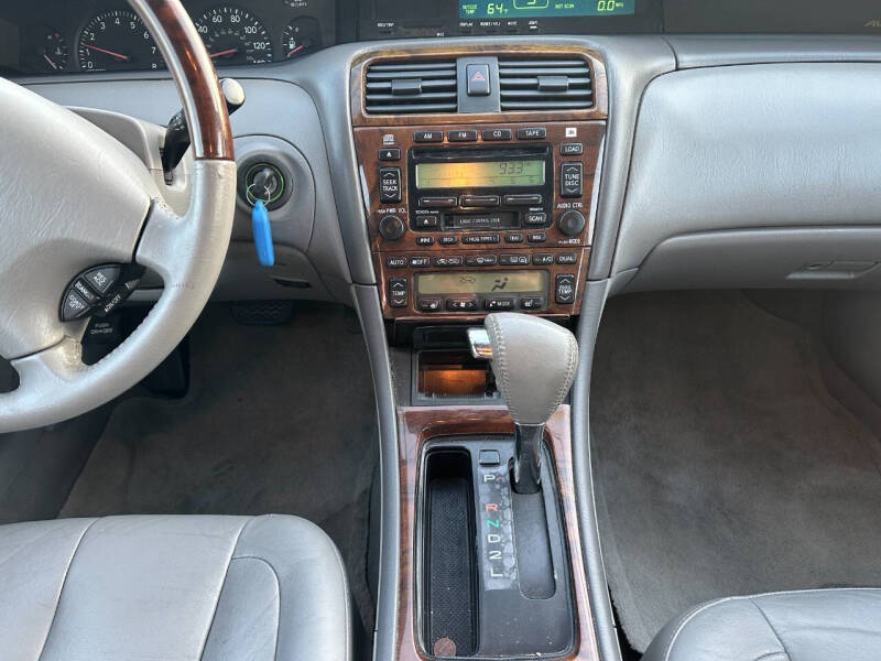 2004 Toyota Avalon XLS