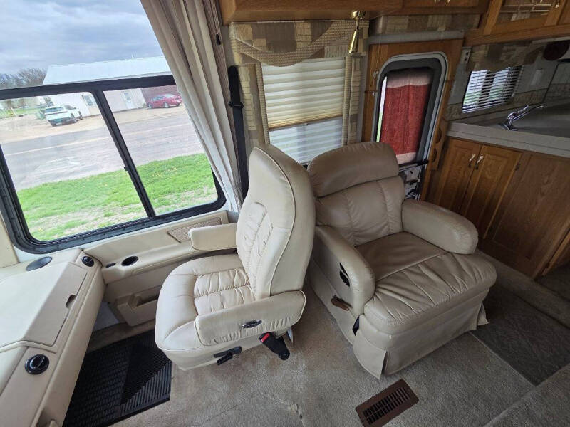 2003 Workhorse W22