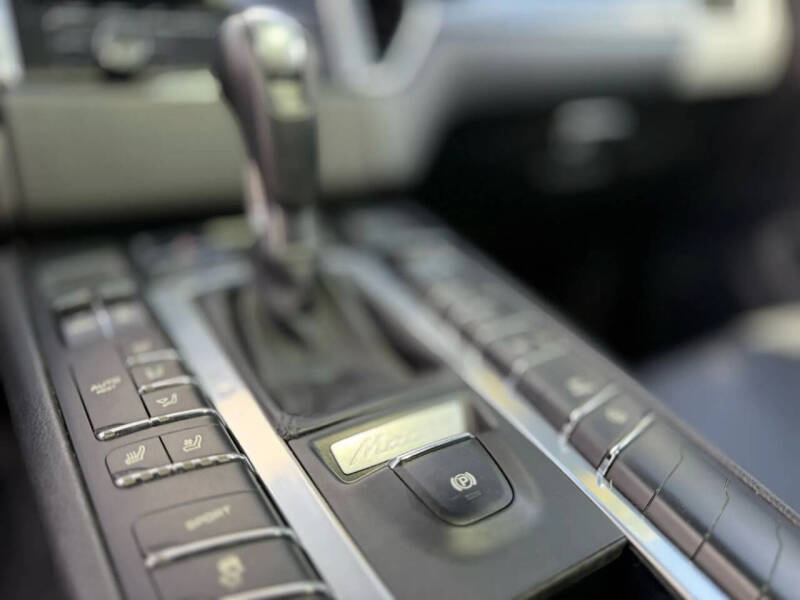 2015 Porsche Macan S