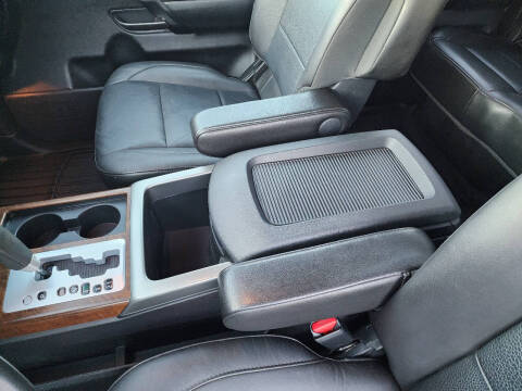 2011 Nissan Titan SL