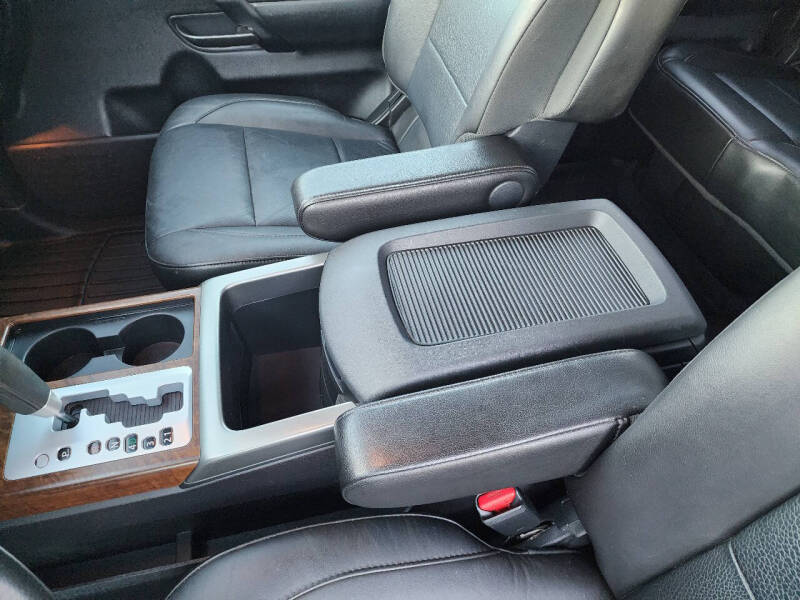 2011 Nissan Titan SL