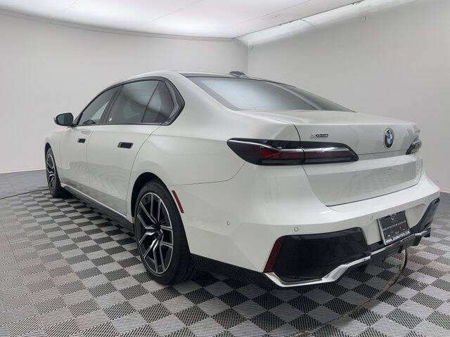 2025 BMW 7 Series 740i xDrive