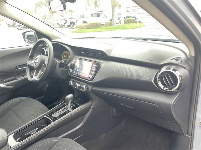 2023 Nissan Kicks SV