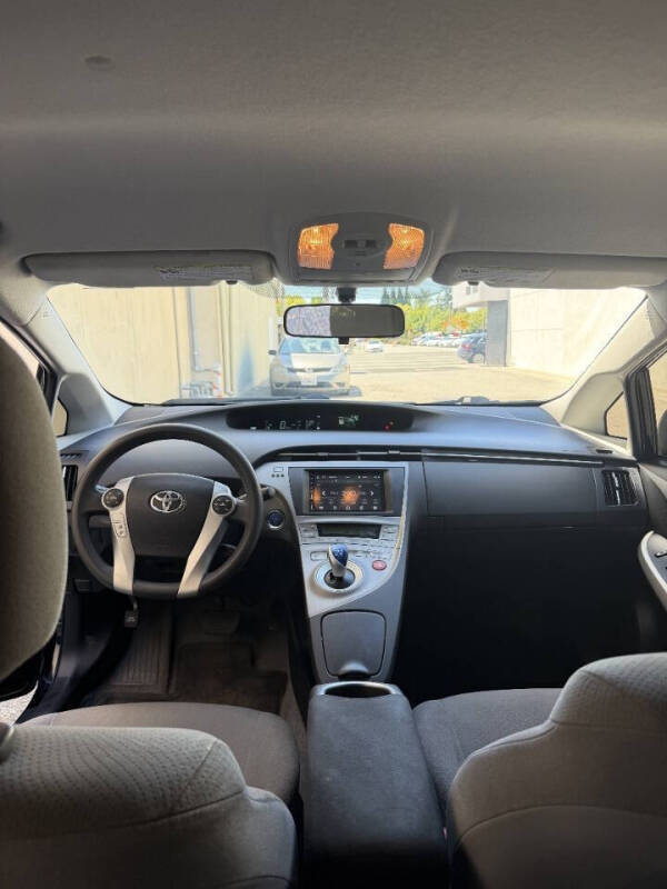 2015 Toyota Prius Three