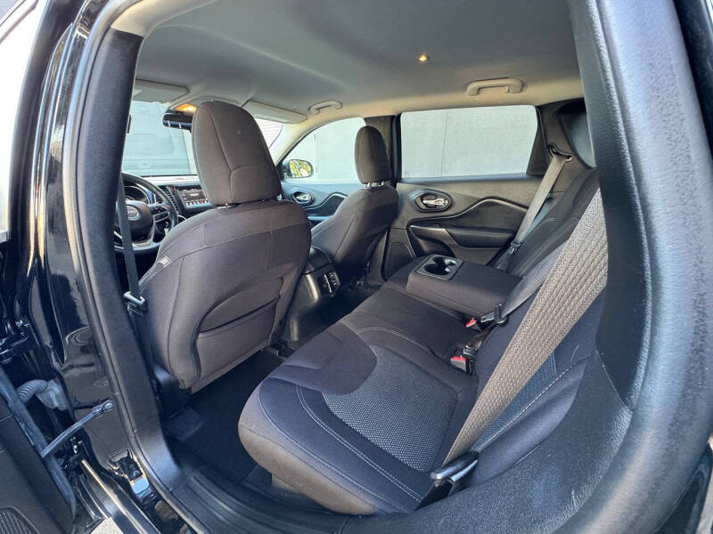 2019 Jeep Cherokee Latitude