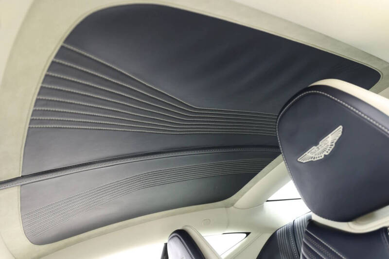 2019 Aston Martin DB11 V8
