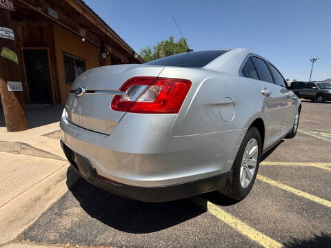 2011 Ford Taurus SE