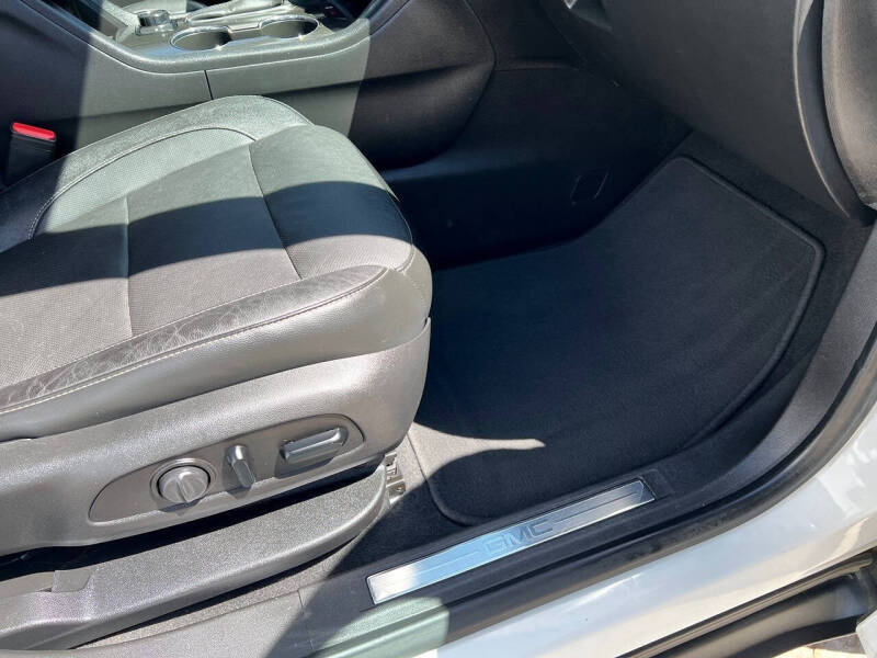 2019 GMC Acadia SLT-1