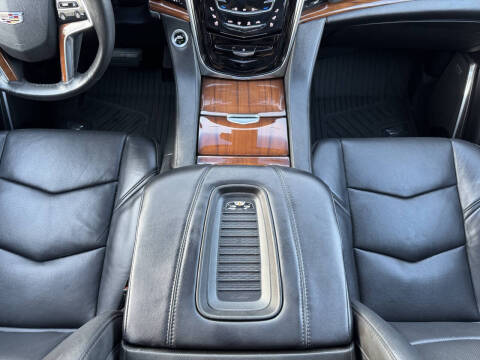 2018 Cadillac Escalade ESV Premium Luxury