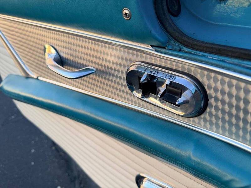 1956 Ford Thunderbird