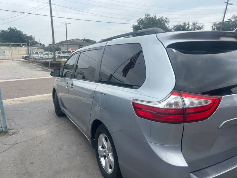 2015 Toyota Sienna