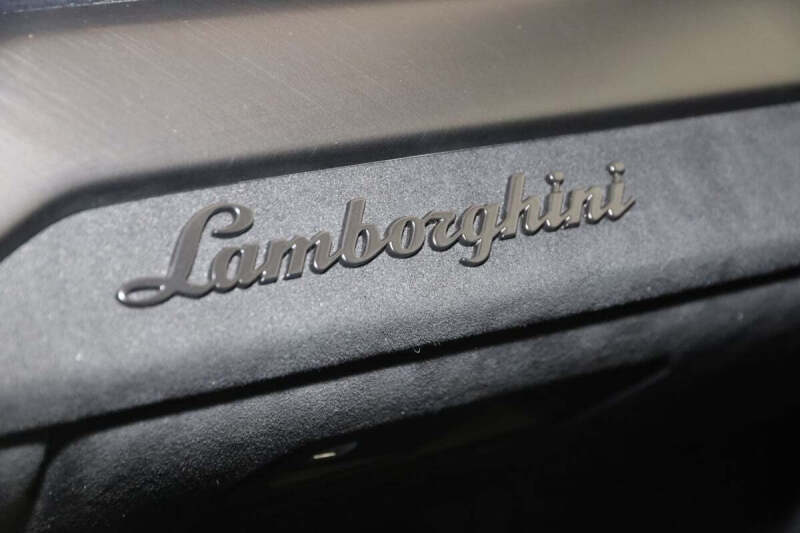 2024 Lamborghini Urus Performante
