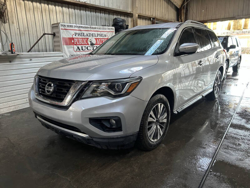2017 Nissan Pathfinder SV