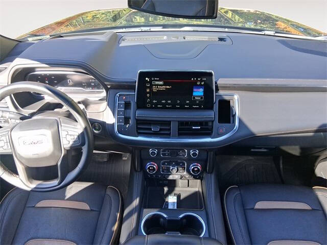 2023 GMC Yukon XL AT4