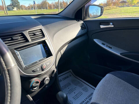 2013 Hyundai Accent GS