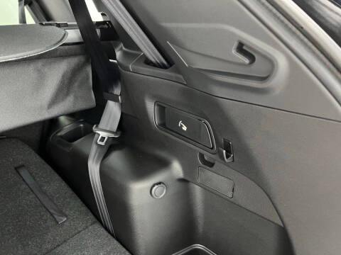 2025 Mitsubishi Outlander ES