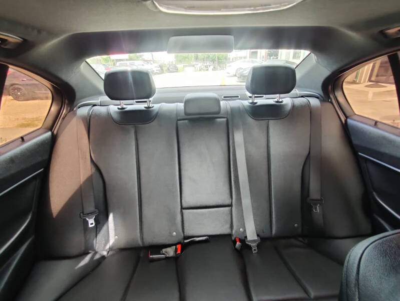 2014 BMW 3 Series 320i