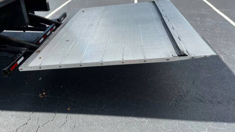 2018 Freightliner M2 106