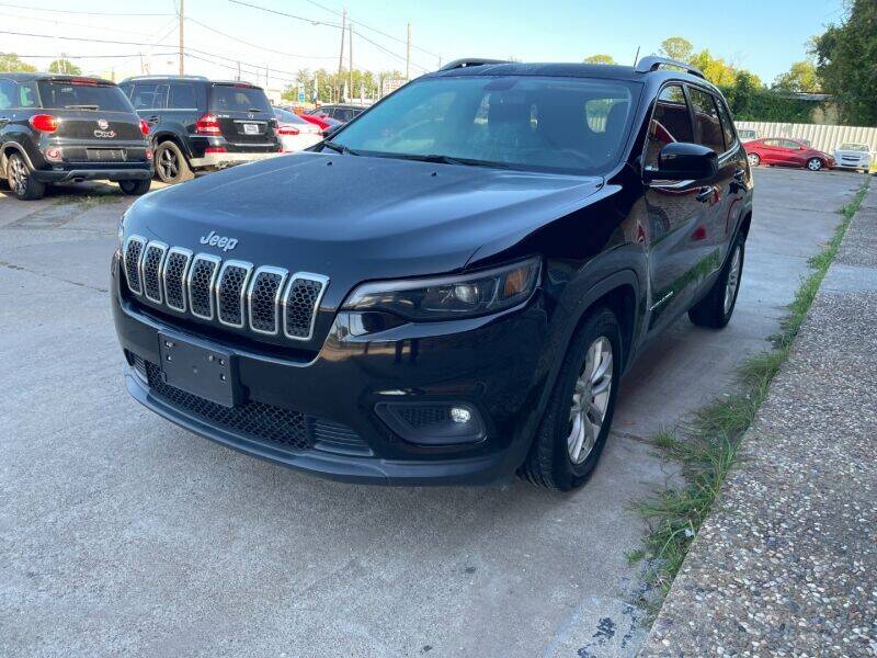 2019 Jeep Cherokee for sale at Sam's Auto Sales in Houston TX