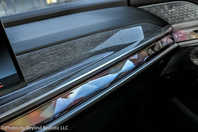 2025 BMW 7 Series 740i xDrive