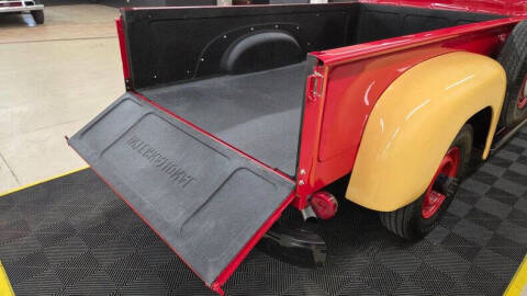 1953 International L-120 Series