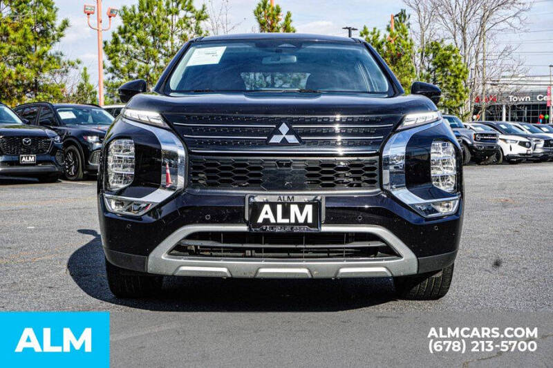 2023 Mitsubishi Outlander SE