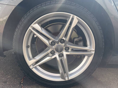 2017 Audi A4 2.0T quattro Premium Plus