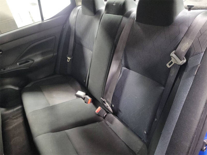 2023 Nissan Versa SV