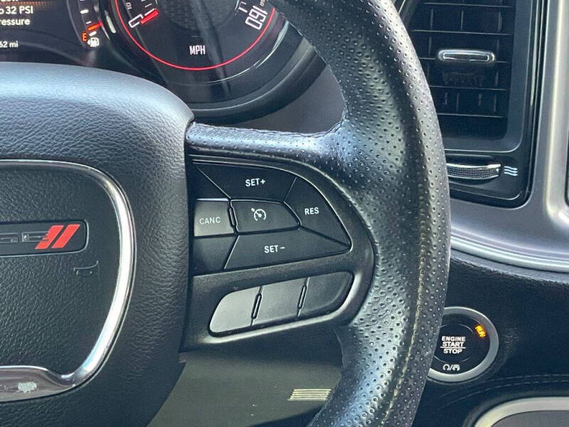 2021 Dodge Challenger SXT