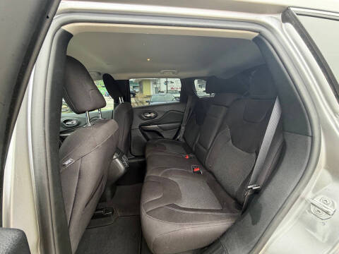 2019 Jeep Cherokee Latitude