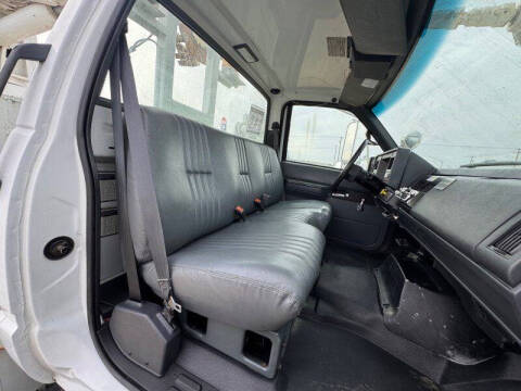 2002 Chevrolet C7500