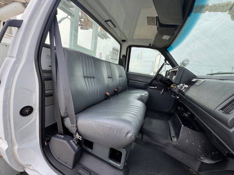 2002 Chevrolet C7500