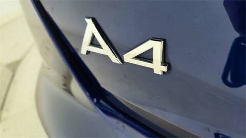 2024 Audi A4 quattro Premium Plus 40 TFSI