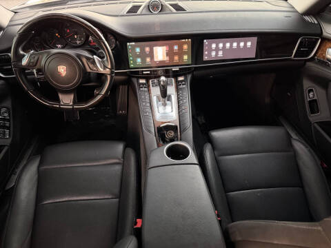 2014 Porsche Panamera 4