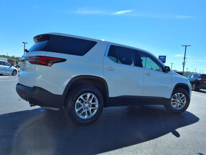 2023 Chevrolet Traverse LS
