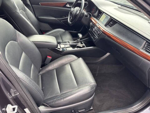 2017 Kia Cadenza Premium