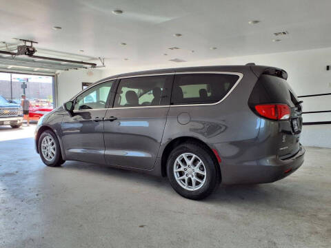 2017 Chrysler Pacifica Touring